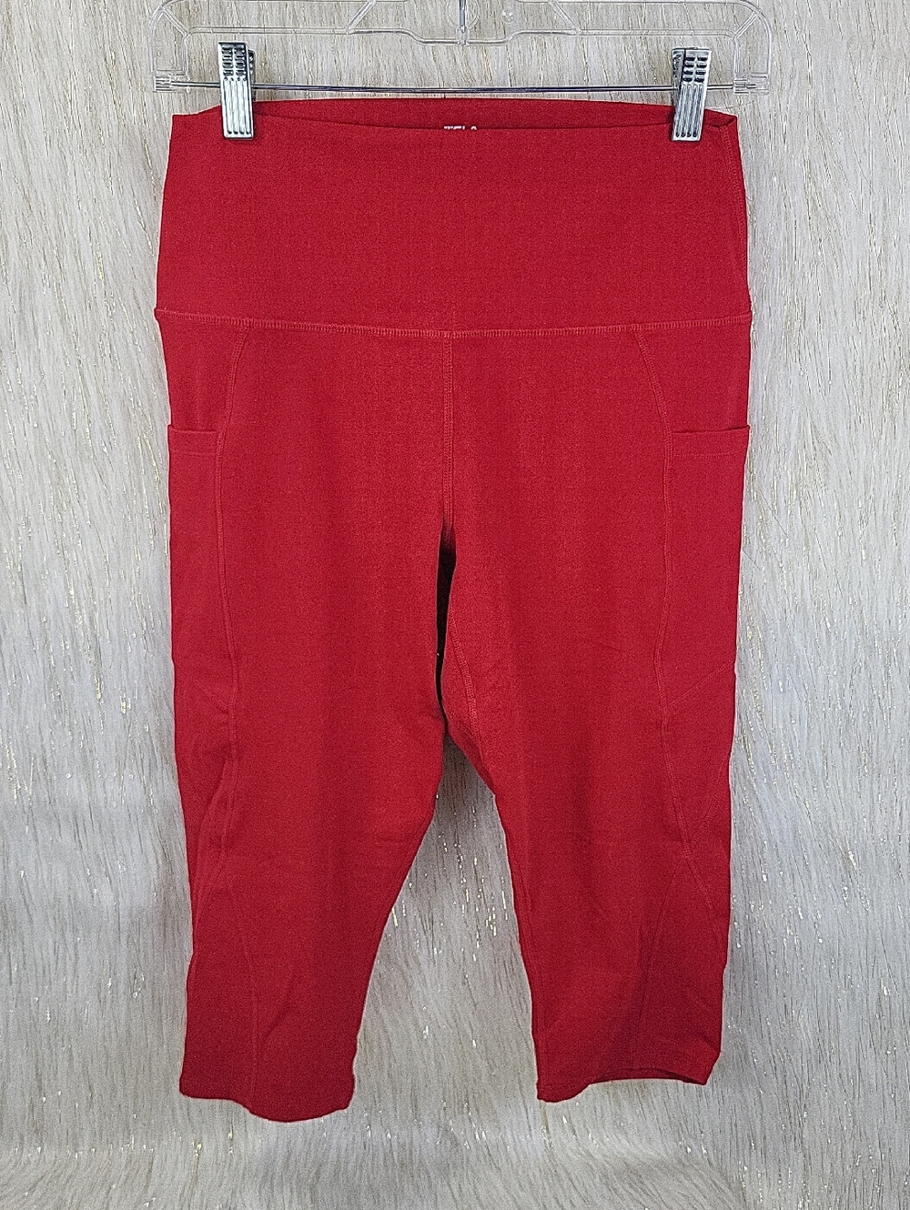 Women's High-Waist Red Pocket Capri Leggings